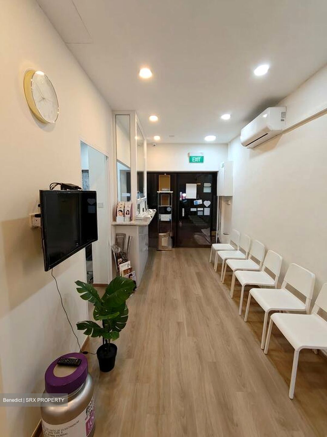 Ang Mo Kio Avenue 1 (D20), Retail #513630991